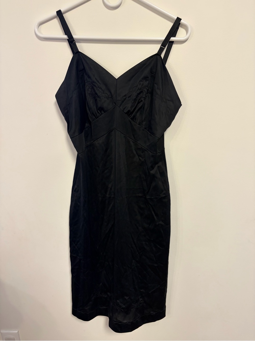 Vintage VAL MODE LINGERIE Black Satin Nightie Nightgown Size 34 Short Nylon